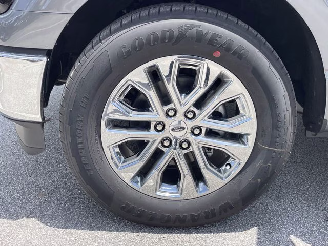 2026 Carbonized Gray Metallic Ford F-150 XLT RWD Truck