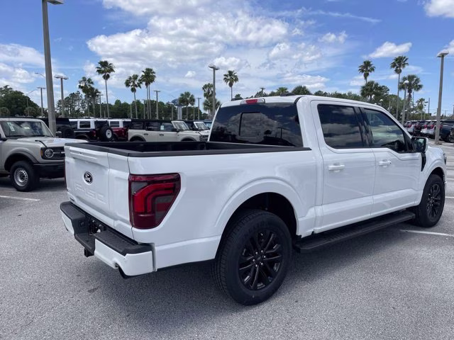 2026 Star White Metallic Tri-Coat Ford F-150 LARIAT RWD Truck