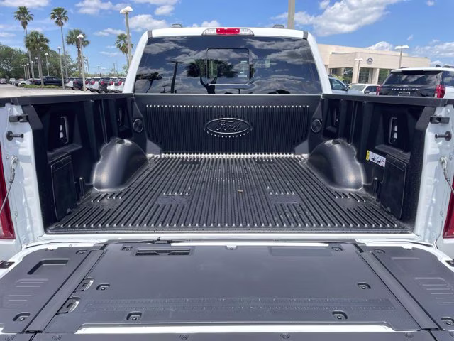 2026 Star White Metallic Tri-Coat Ford F-150 LARIAT RWD Truck