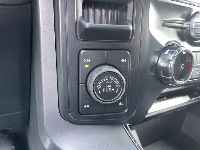 2026 Carbonized Gray Metallic Ford F-150 LARIAT 4X4 Truck