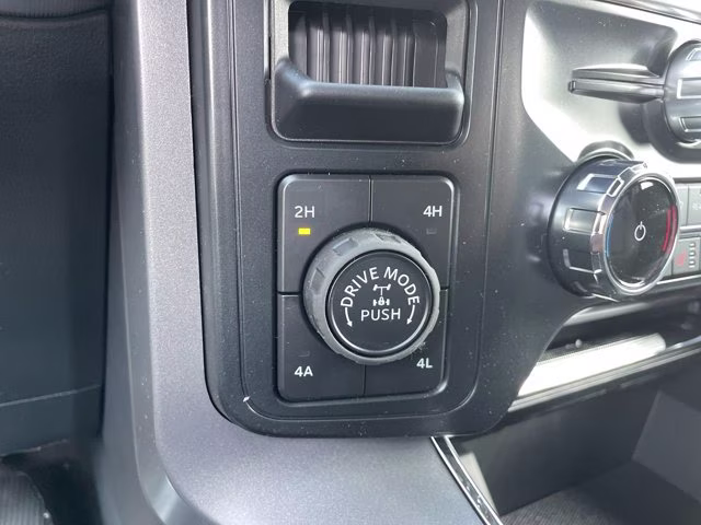 2026 Carbonized Gray Metallic Ford F-150 LARIAT 4X4 Truck