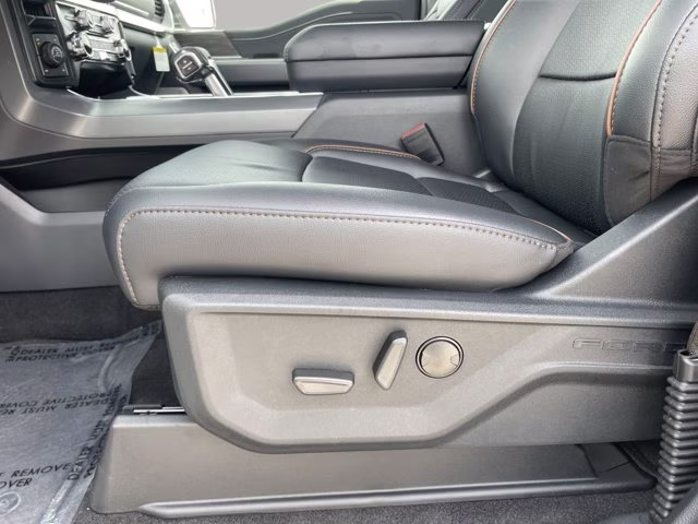 2026 Agate Black Metallic Ford F-150 LARIAT 4X4 Truck