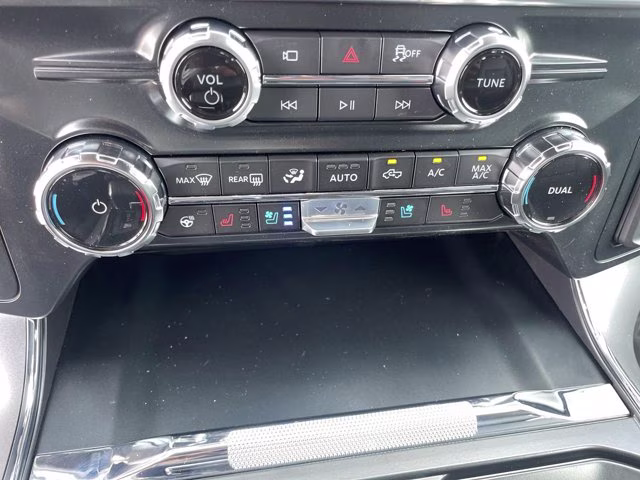 2026 Agate Black Metallic Ford F-150 LARIAT 4X4 Truck