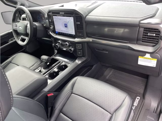 2026 Avalanche Ford F-150 LARIAT 4X4 Truck
