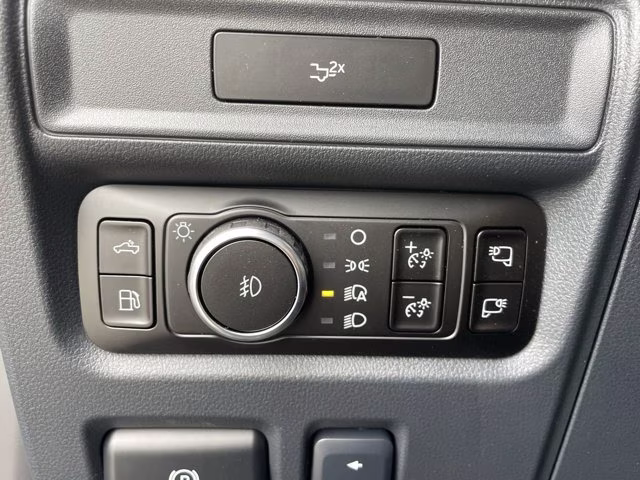 2026 Avalanche Ford F-150 LARIAT 4X4 Truck