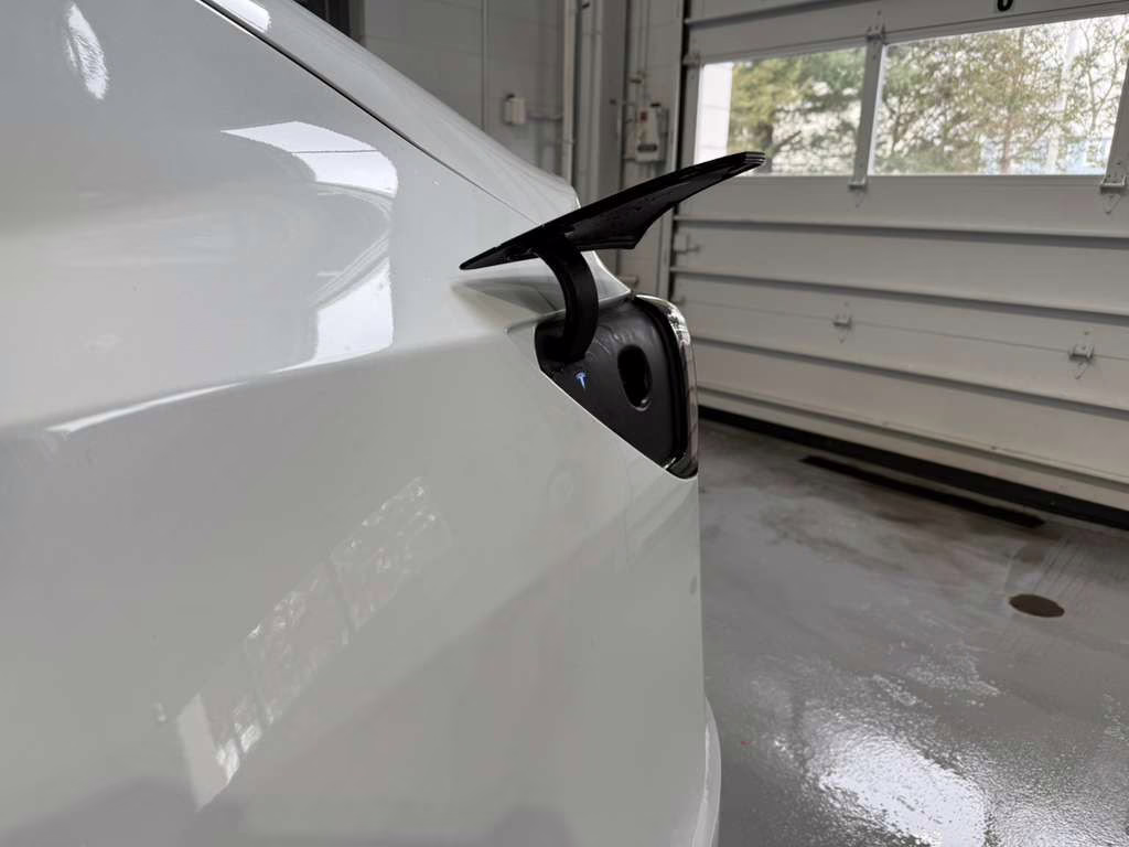 2024 Pearl White Multi-Coat Tesla Model Y Long Range RWD SUV
