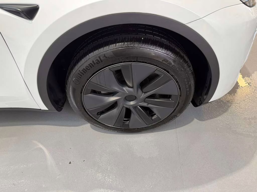 2024 Pearl White Multi-Coat Tesla Model Y Long Range RWD SUV