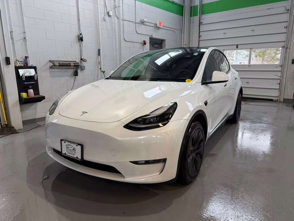 2024 Pearl White Multi-Coat Tesla Model Y Long Range RWD SUV