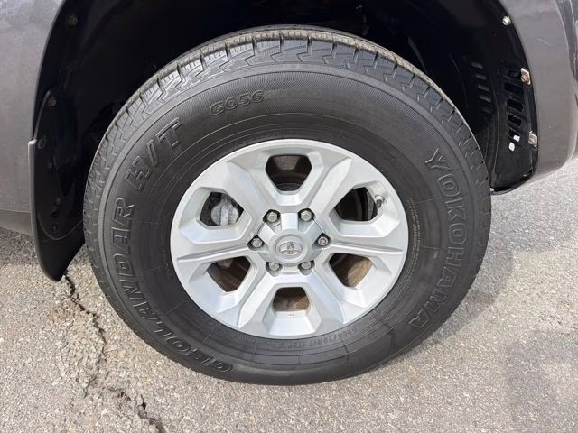 2016 Magnetic Gray Metallic Toyota 4Runner SR5 4X4 SUV