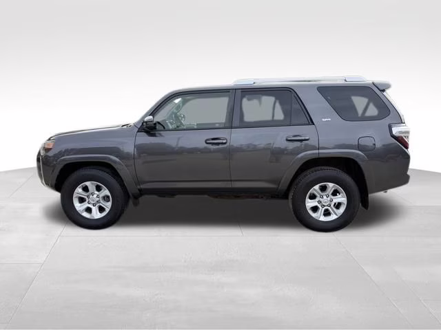 2016 Magnetic Gray Metallic Toyota 4Runner SR5 4X4 SUV