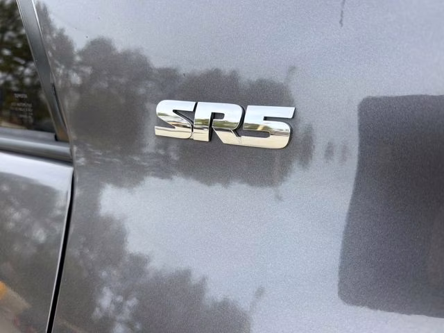 2016 Magnetic Gray Metallic Toyota 4Runner SR5 4X4 SUV