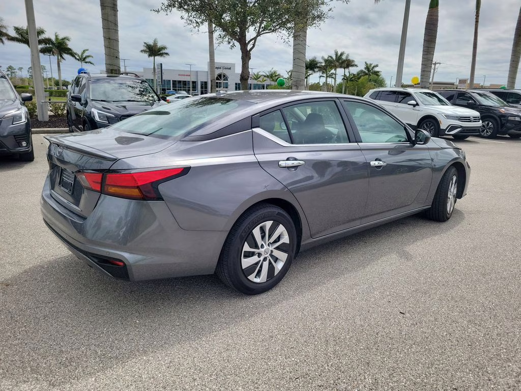 2025 Gun Metallic Nissan Altima 2.5 S FWD Sedan