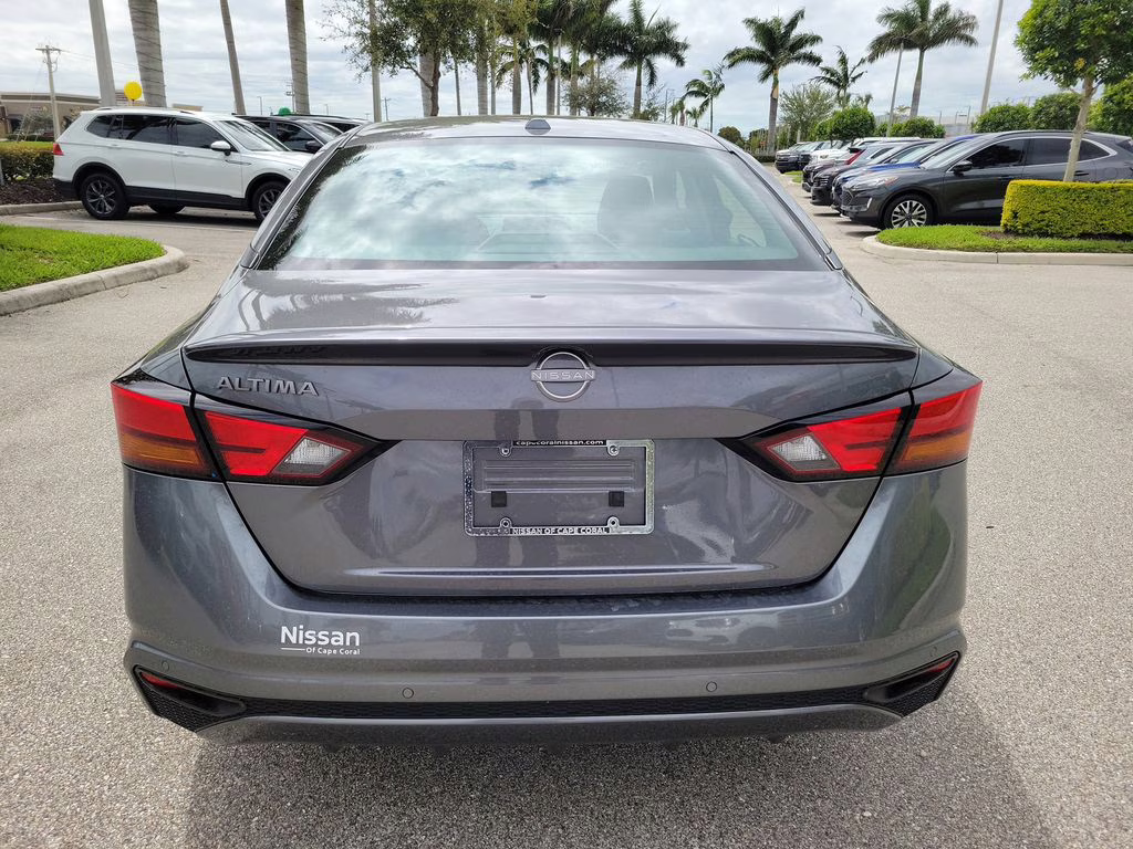 2025 Gun Metallic Nissan Altima 2.5 S FWD Sedan