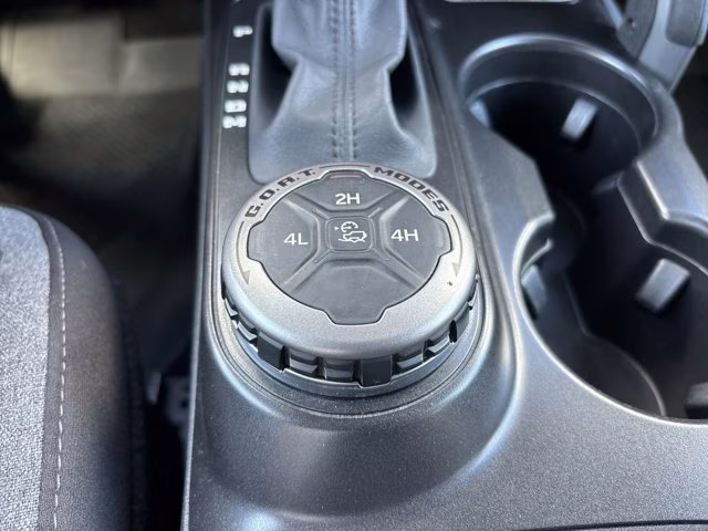 2021 Antimatter Blue Metallic Ford Bronco Big Bend 4X4 Convertible