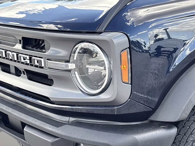 2021 Antimatter Blue Metallic Ford Bronco Big Bend 4X4 Convertible