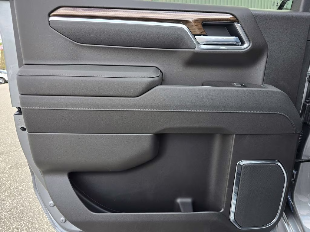 2026 Sterling Gray Metallic Chevrolet Silverado 1500 LT Trail Boss 4X4 Truck