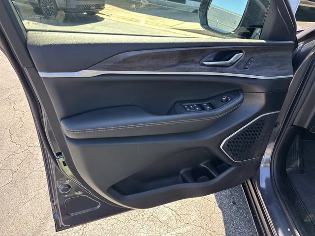 2026 Baltic Gray Metallic Clearcoat Jeep Grand Cherokee Limited 4X4 SUV