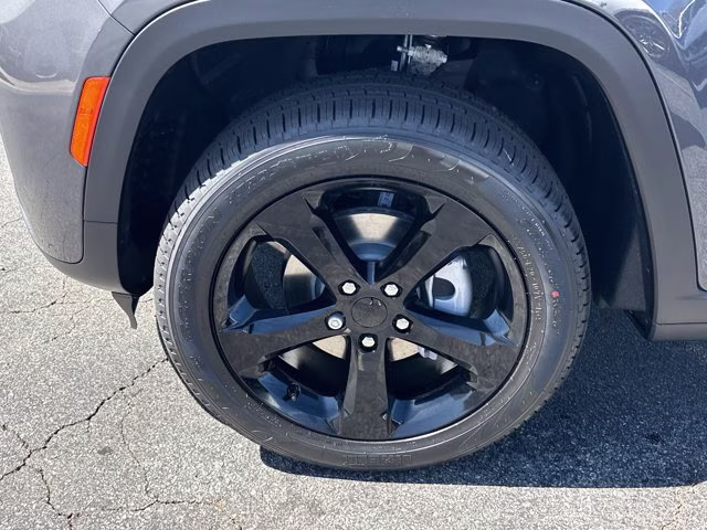 2026 Baltic Gray Metallic Clearcoat Jeep Grand Cherokee Limited 4X4 SUV