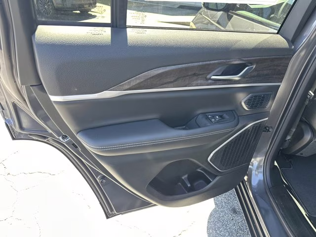 2026 Baltic Gray Metallic Clearcoat Jeep Grand Cherokee Limited 4X4 SUV