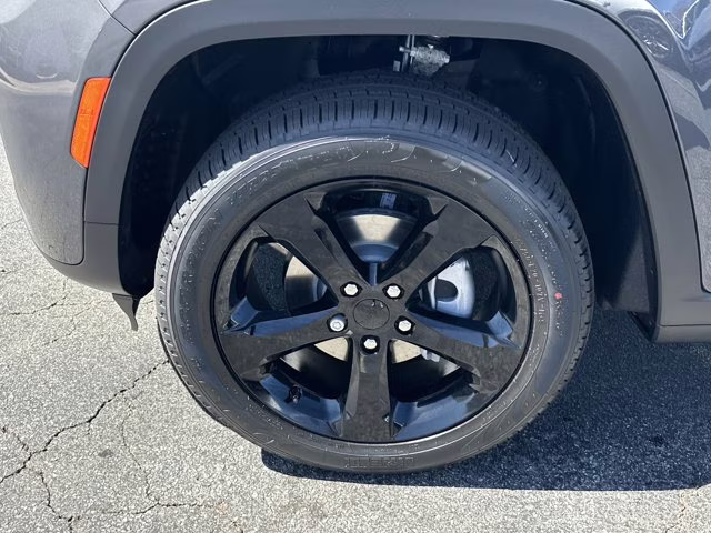 2026 Baltic Gray Metallic Clearcoat Jeep Grand Cherokee Limited 4X4 SUV