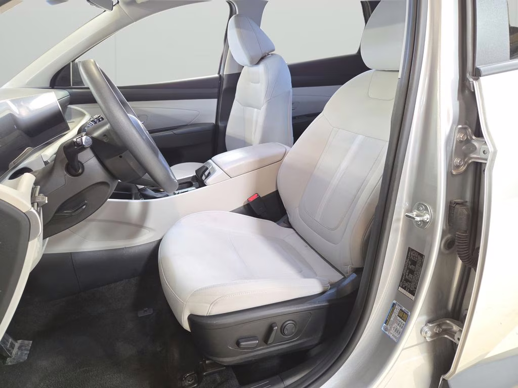 2025 Shimmering Silver Hyundai Tucson SEL AWD SUV