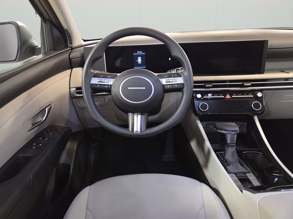 2025 Shimmering Silver Hyundai Tucson SEL AWD SUV