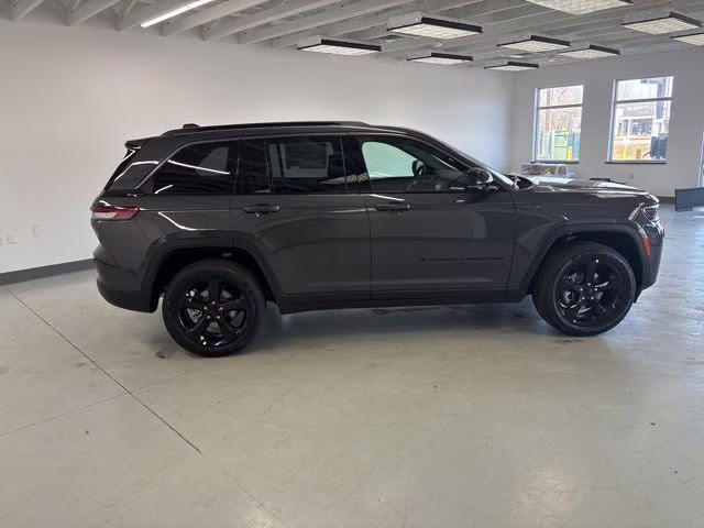 2026 Baltic Gray Metallic Clearcoat Jeep Grand Cherokee Limited 4X4 SUV