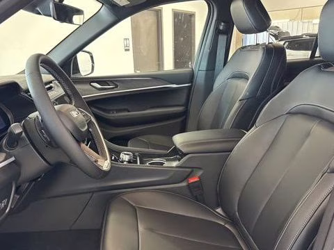 2026 Baltic Gray Metallic Clearcoat Jeep Grand Cherokee Limited 4X4 SUV