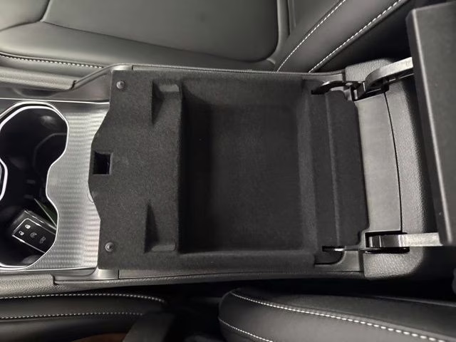 2026 Baltic Gray Metallic Clearcoat Jeep Grand Cherokee Limited 4X4 SUV