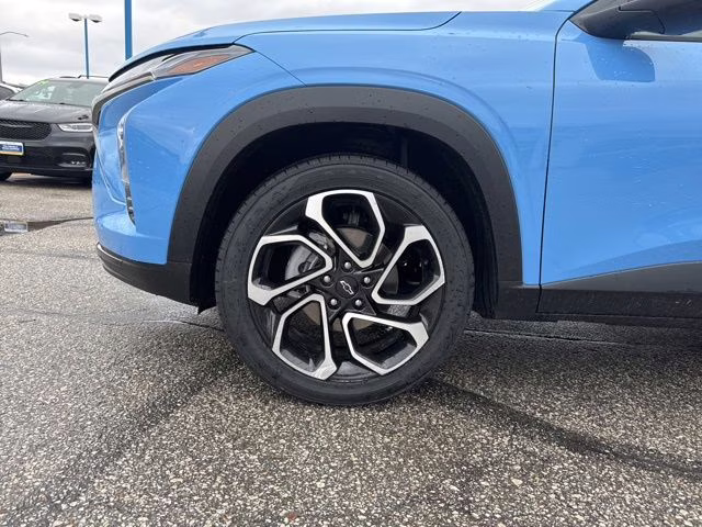 2024 Fountain Blue Chevrolet Trax 2RS FWD SUV
