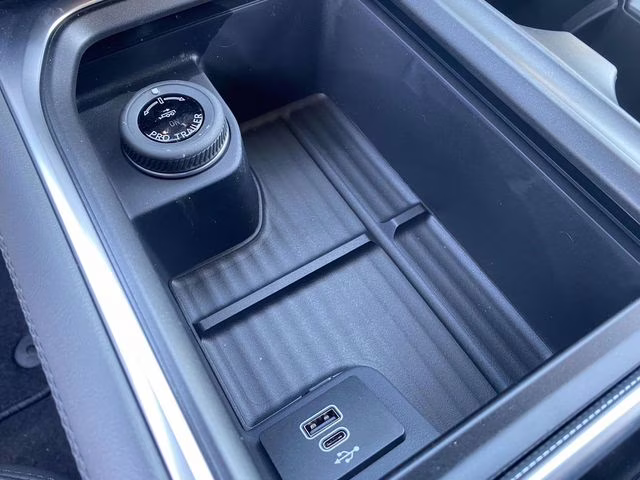 2026 Space Silver Metallic Ford Expedition Active RWD SUV