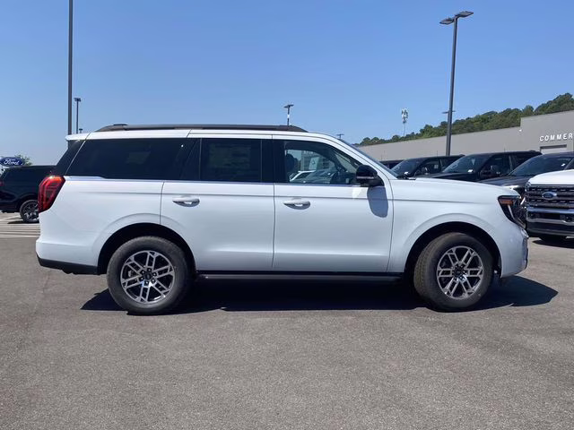 2026 Space Silver Metallic Ford Expedition Active RWD SUV