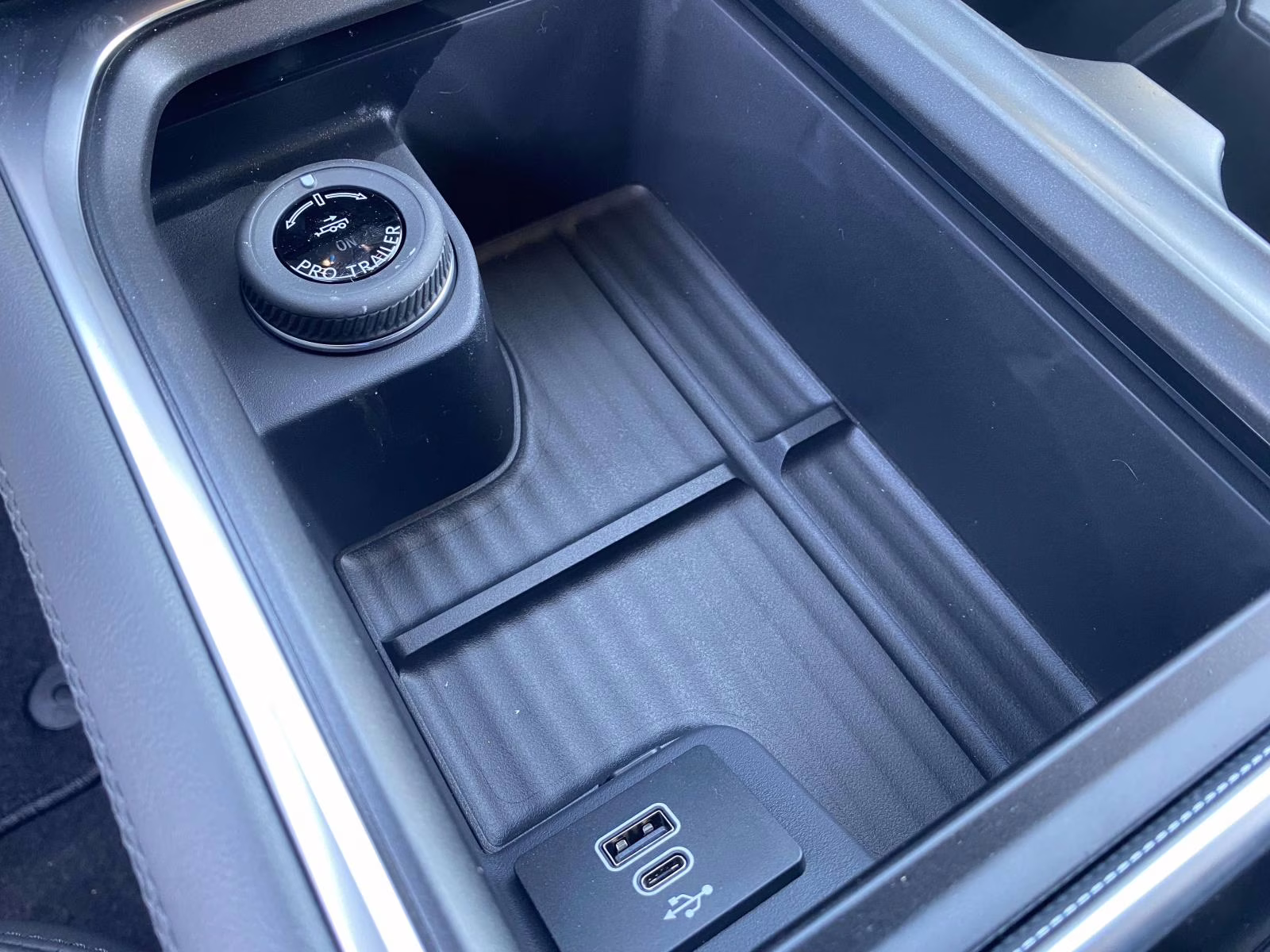 2026 Space Silver Metallic Ford Expedition Active RWD SUV