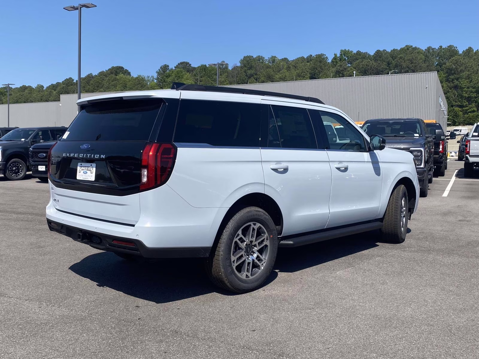 2026 Space Silver Metallic Ford Expedition Active RWD SUV