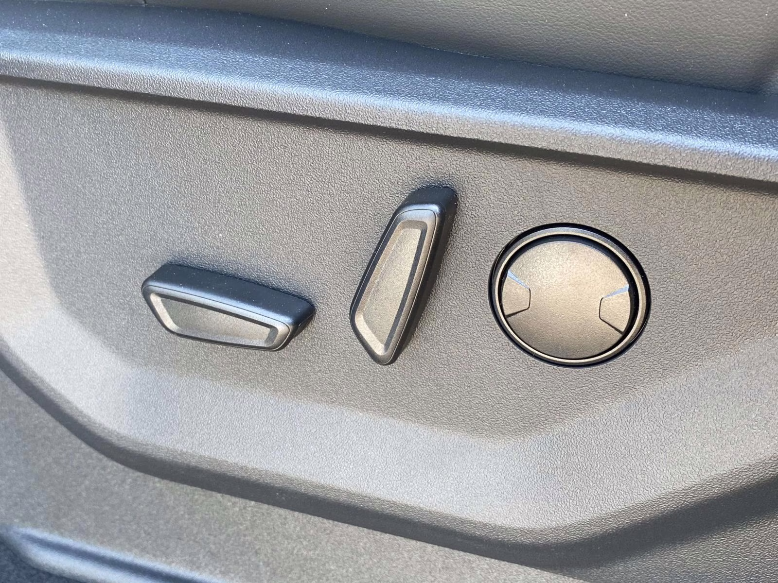 2026 Space Silver Metallic Ford Expedition Active RWD SUV