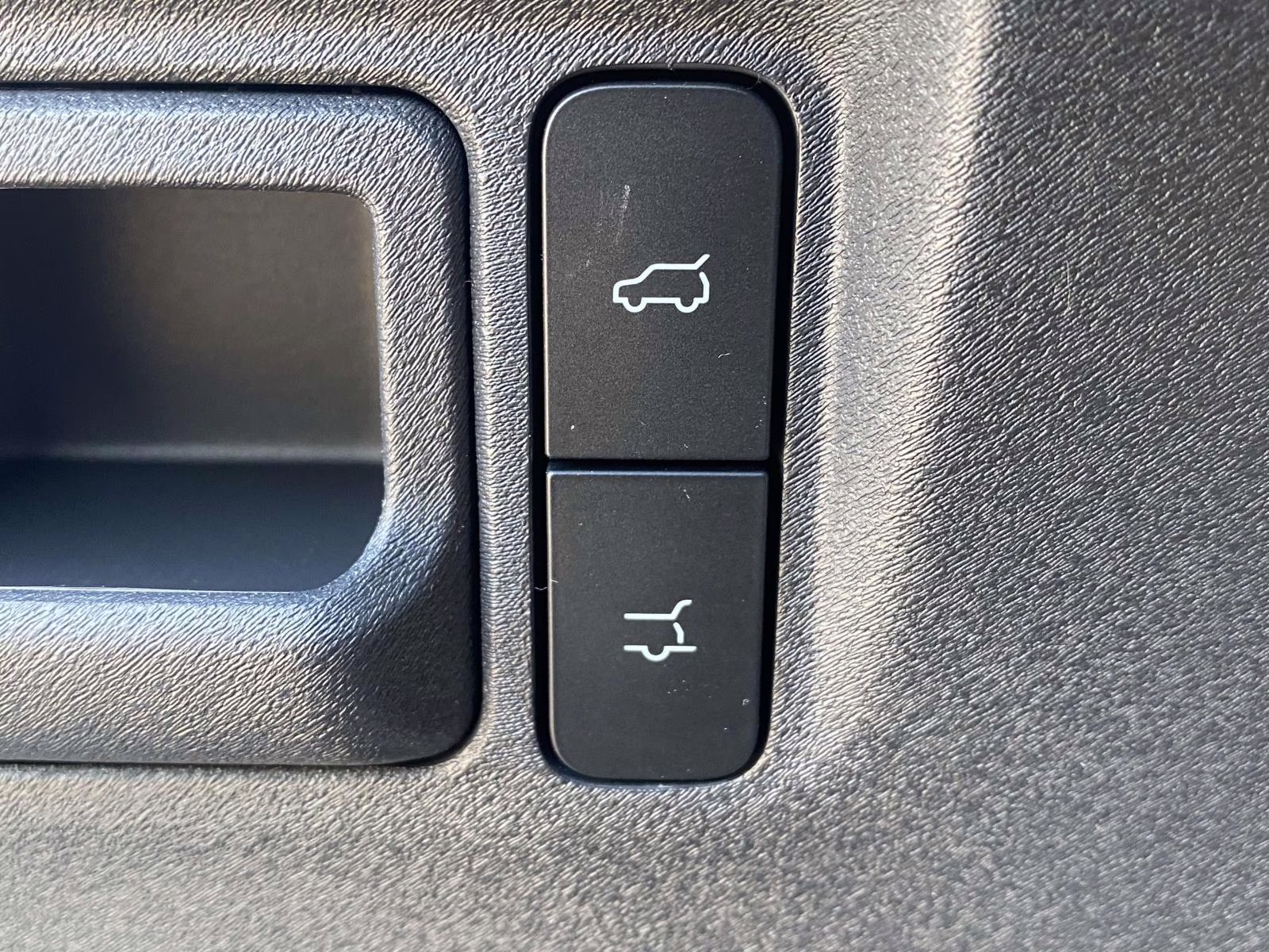 2026 Space Silver Metallic Ford Expedition Active RWD SUV