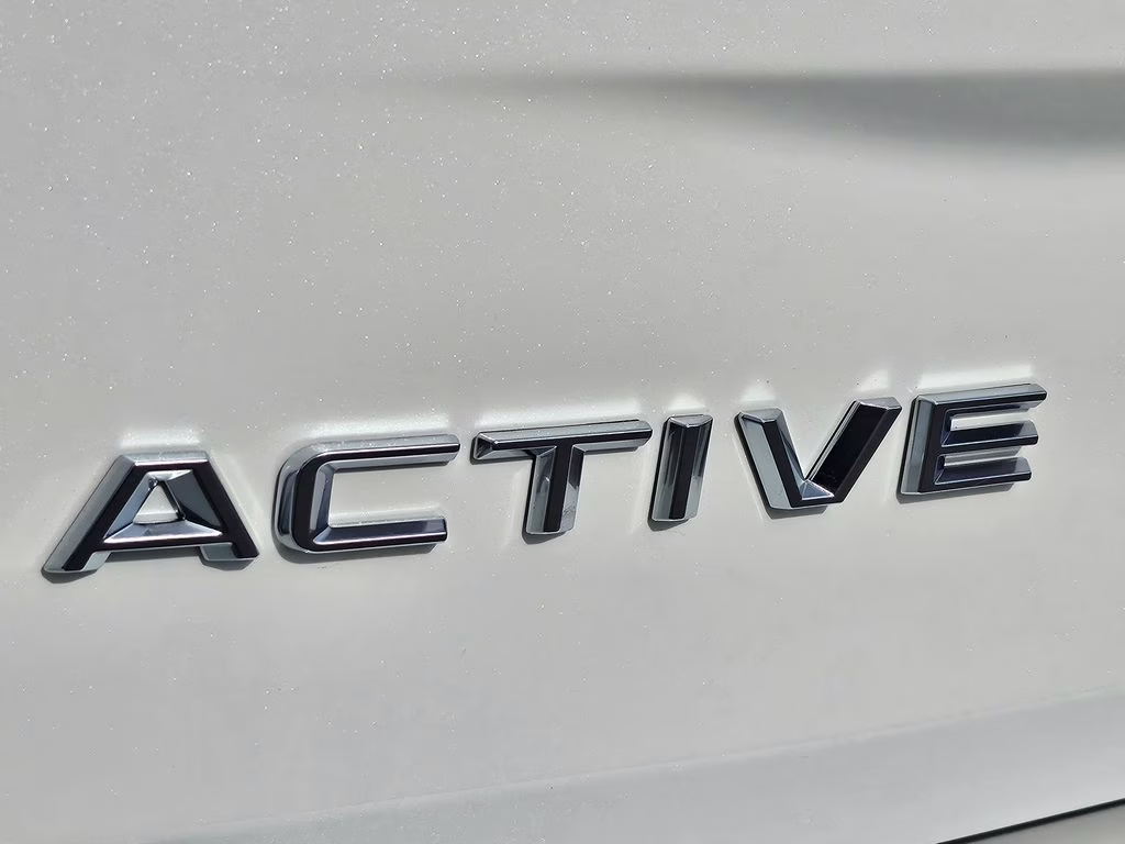 2026 Star White Metallic Tri-Coat Ford Expedition Active RWD SUV