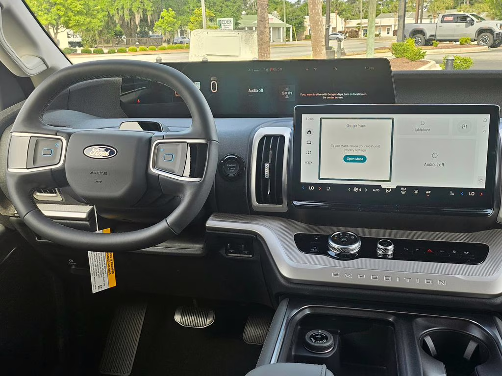 2026 Star White Metallic Tri-Coat Ford Expedition Active RWD SUV