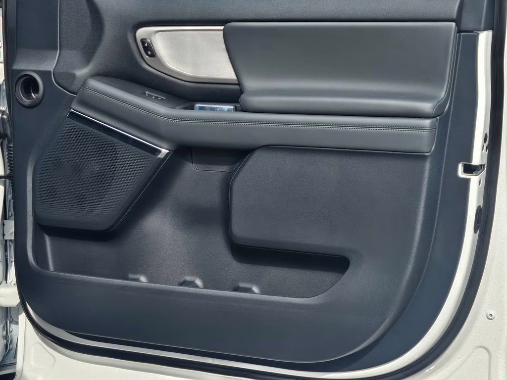 2026 Star White Metallic Tri-Coat Ford Expedition Active RWD SUV