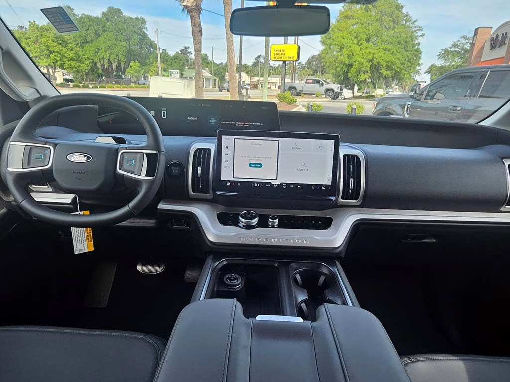 2026 Star White Metallic Tri-Coat Ford Expedition Active RWD SUV