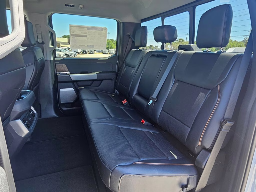 2026 Glacier Gray Metallic TriCoat Ford Super Duty F-350 SRW Lariat 4X4 Truck