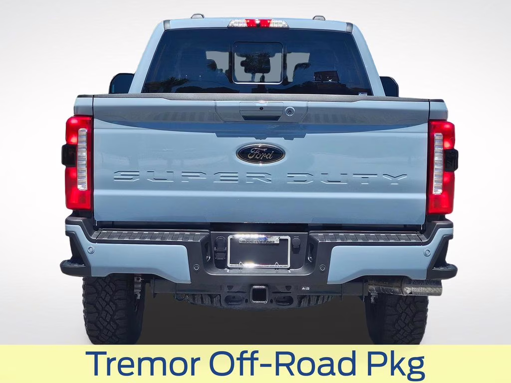 2026 Glacier Gray Metallic TriCoat Ford Super Duty F-350 SRW Lariat 4X4 Truck