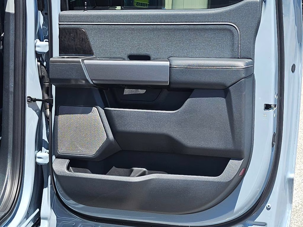 2026 Glacier Gray Metallic TriCoat Ford Super Duty F-350 SRW Lariat 4X4 Truck