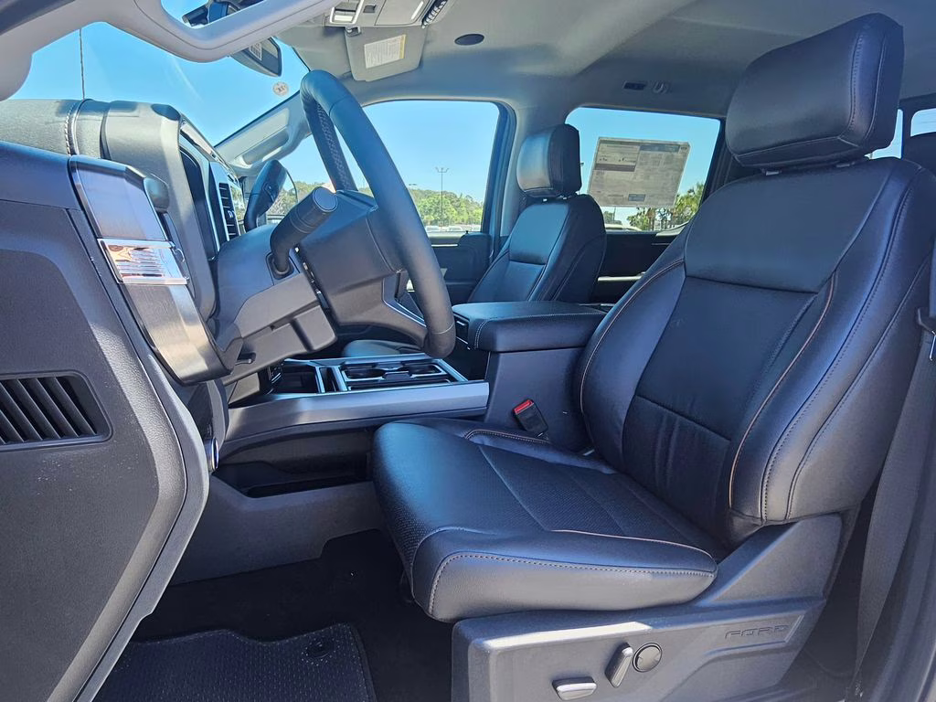 2026 Glacier Gray Metallic TriCoat Ford Super Duty F-350 SRW Lariat 4X4 Truck