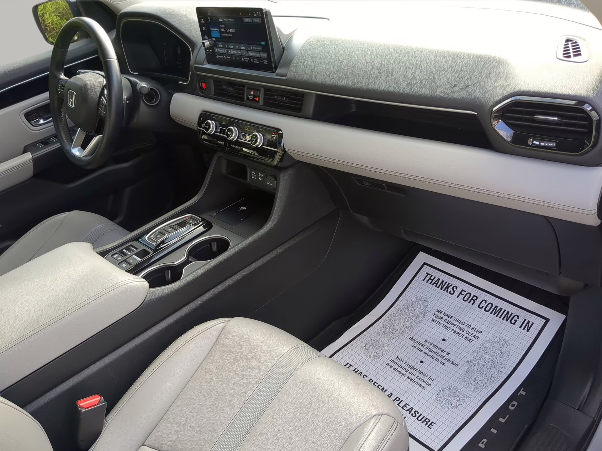 2024 Lunar Silver Metallic Honda Pilot Touring FWD SUV