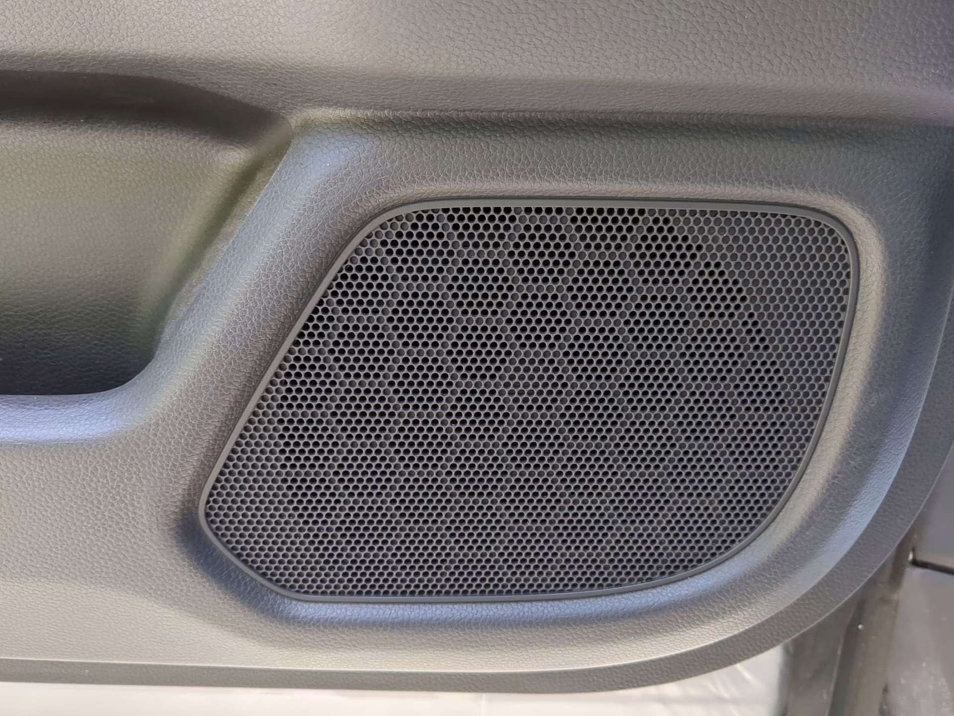 2024 Lunar Silver Metallic Honda Pilot Touring FWD SUV