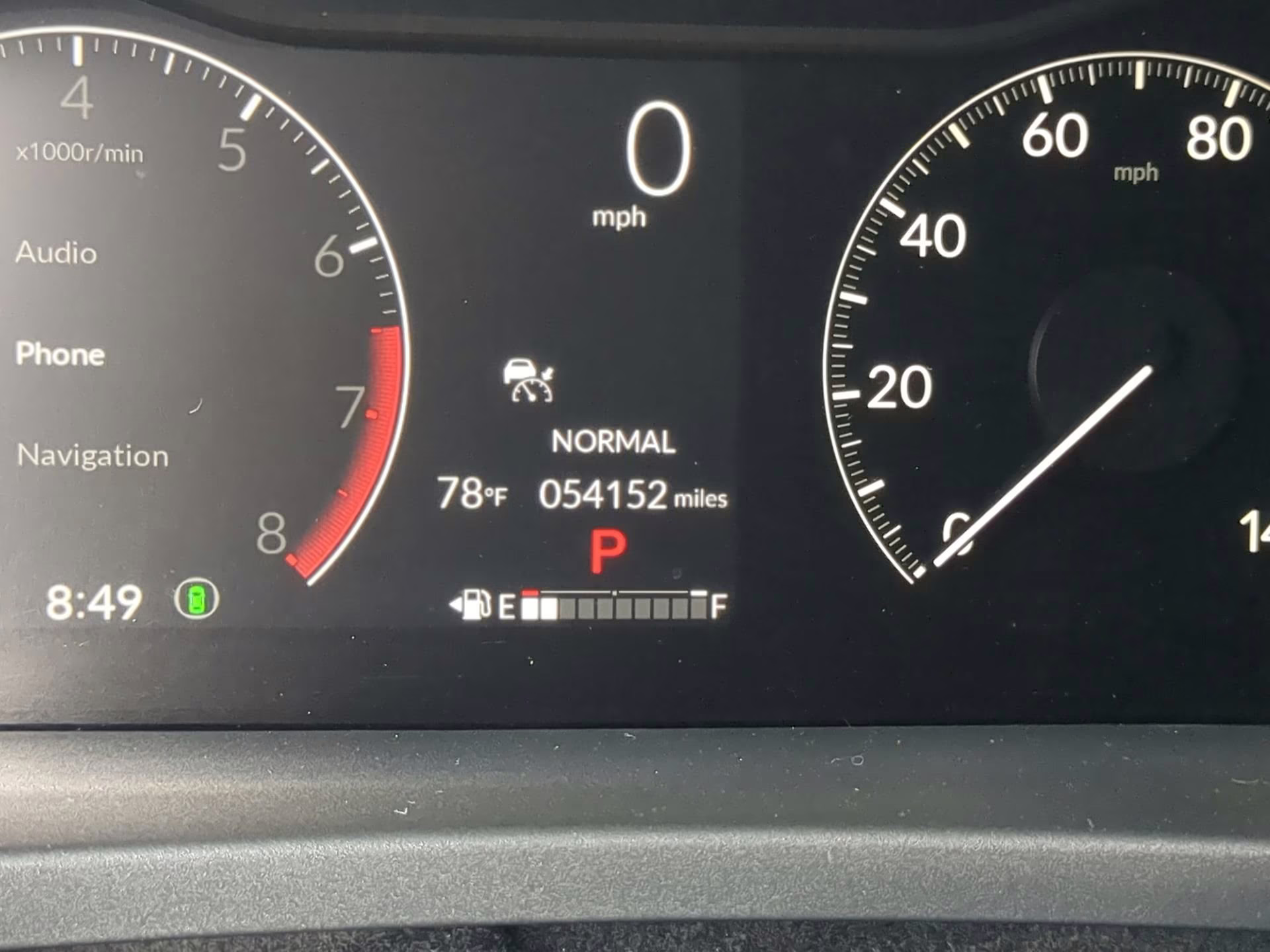 2024 Lunar Silver Metallic Honda Pilot Touring FWD SUV