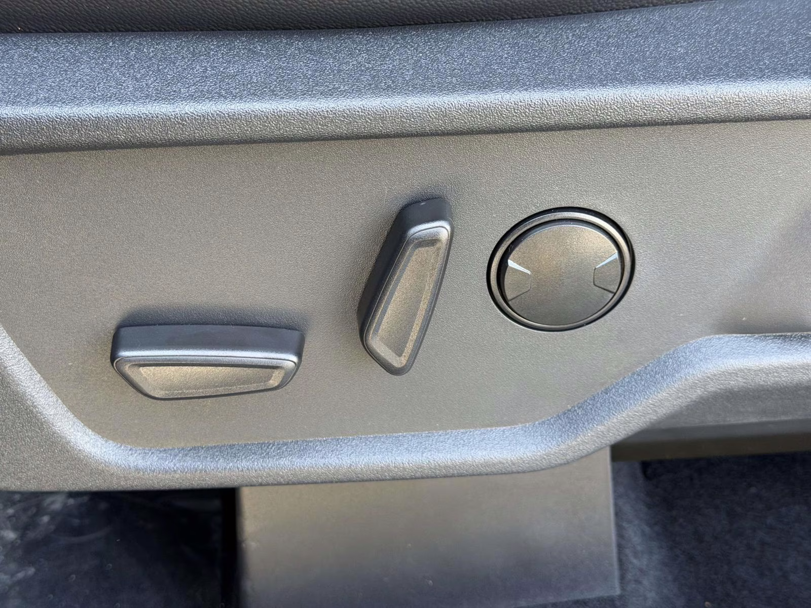 2026 Gray Ford Bronco Outer Banks 4X4 SUV