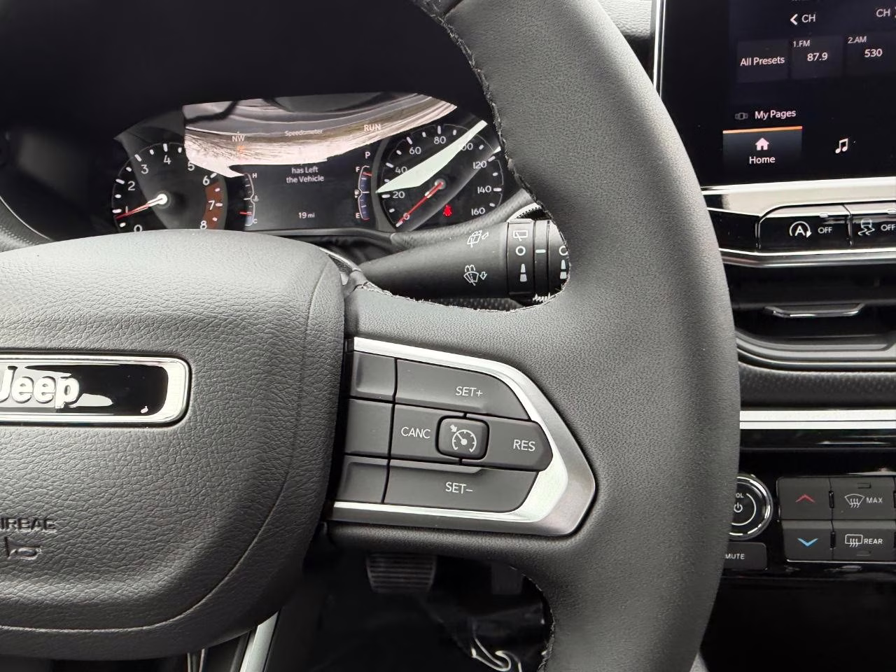 2026 Silver Zynith Metallic Clearcoat Jeep Compass Latitude 4X4 SUV