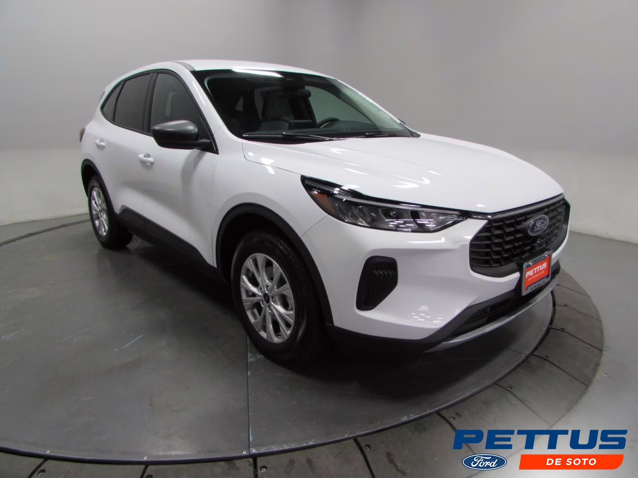 2026 Oxford White Ford Escape Active FWD SUV